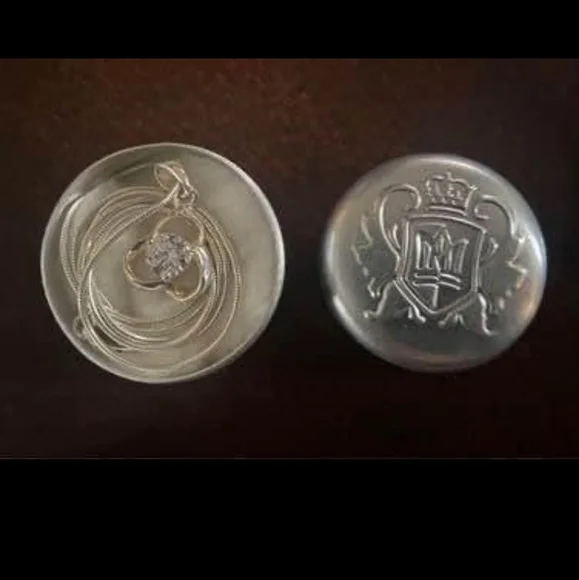 Necklace - Picture 3 of 3